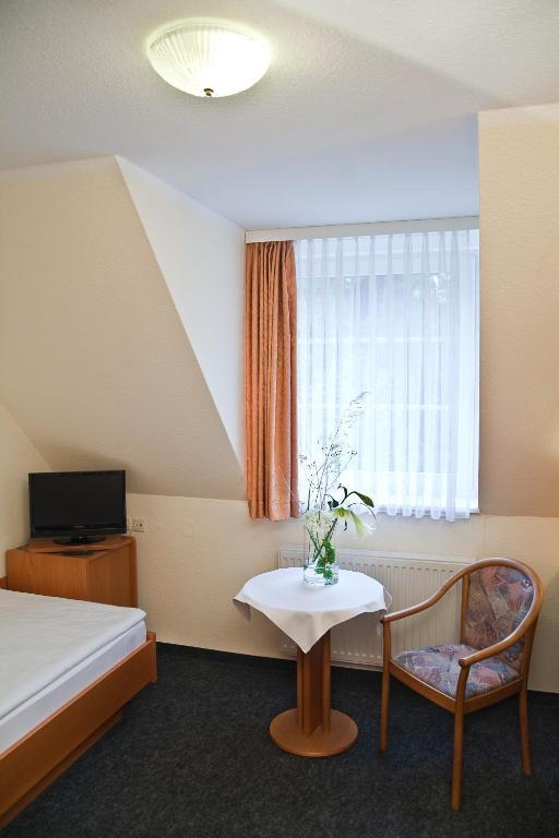 Hotel Saechsisches Haus Berggiesshubel Номер фото