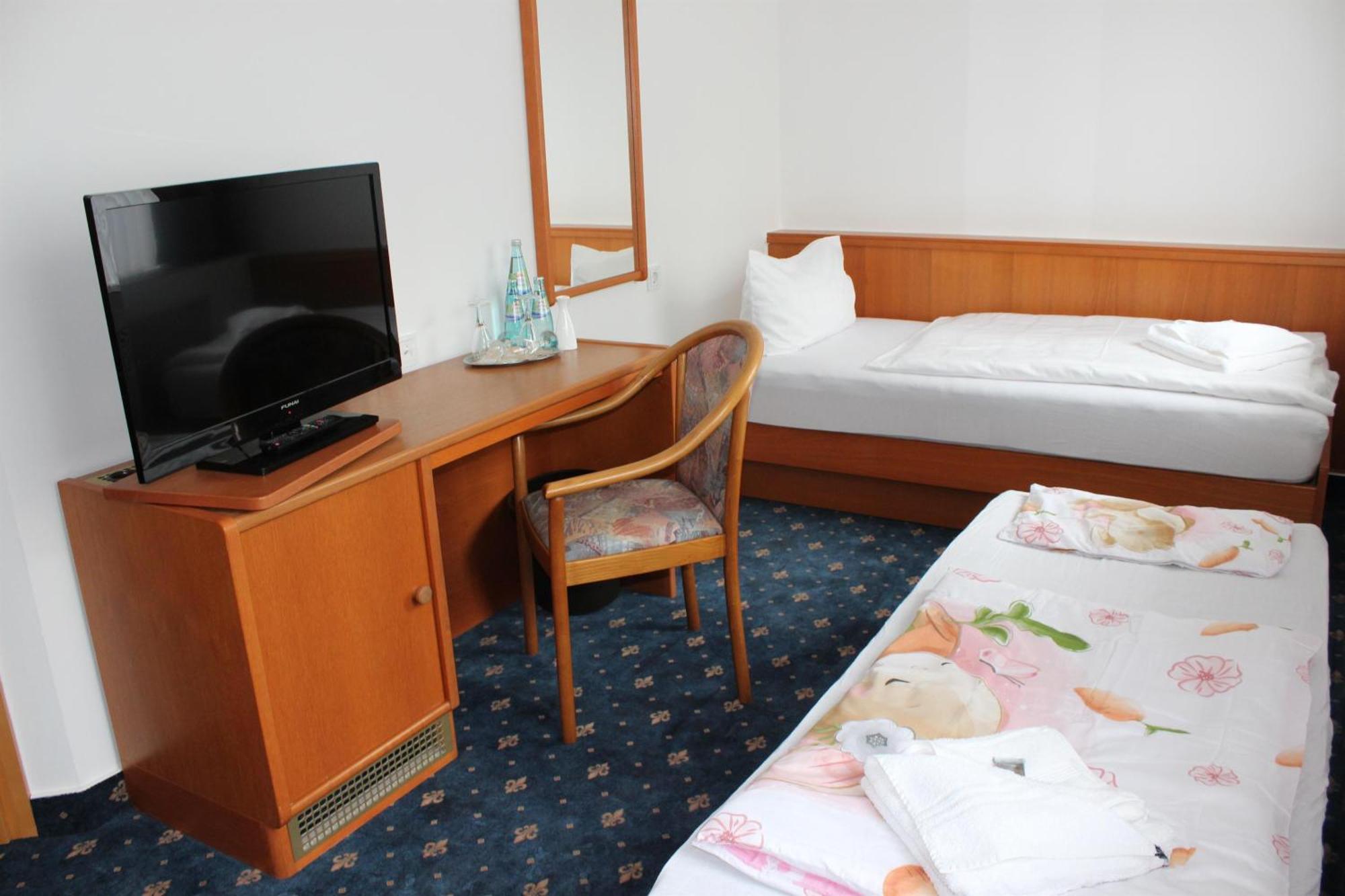 Hotel Saechsisches Haus Berggiesshubel Экстерьер фото