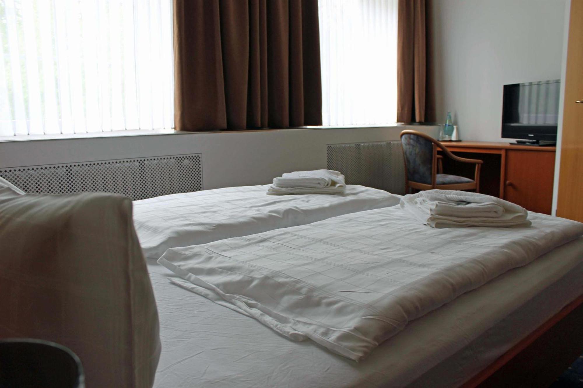 Hotel Saechsisches Haus Berggiesshubel Экстерьер фото