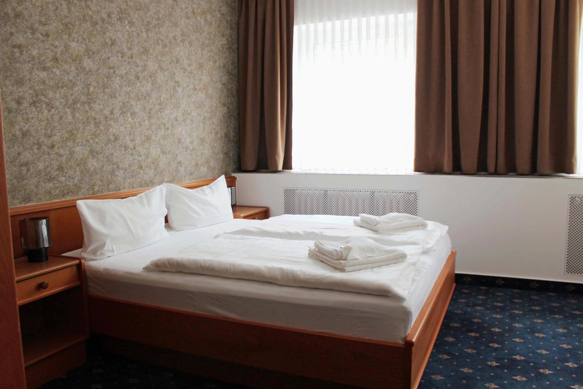 Hotel Saechsisches Haus Berggiesshubel Экстерьер фото